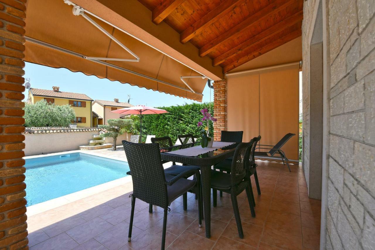 Villa House Brigita 1762 à Poreč Extérieur photo